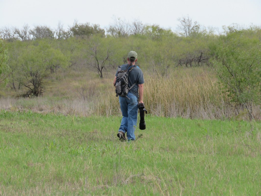 IMG_4188.JPG - Eric looking for birds Photo by Elaine Horton